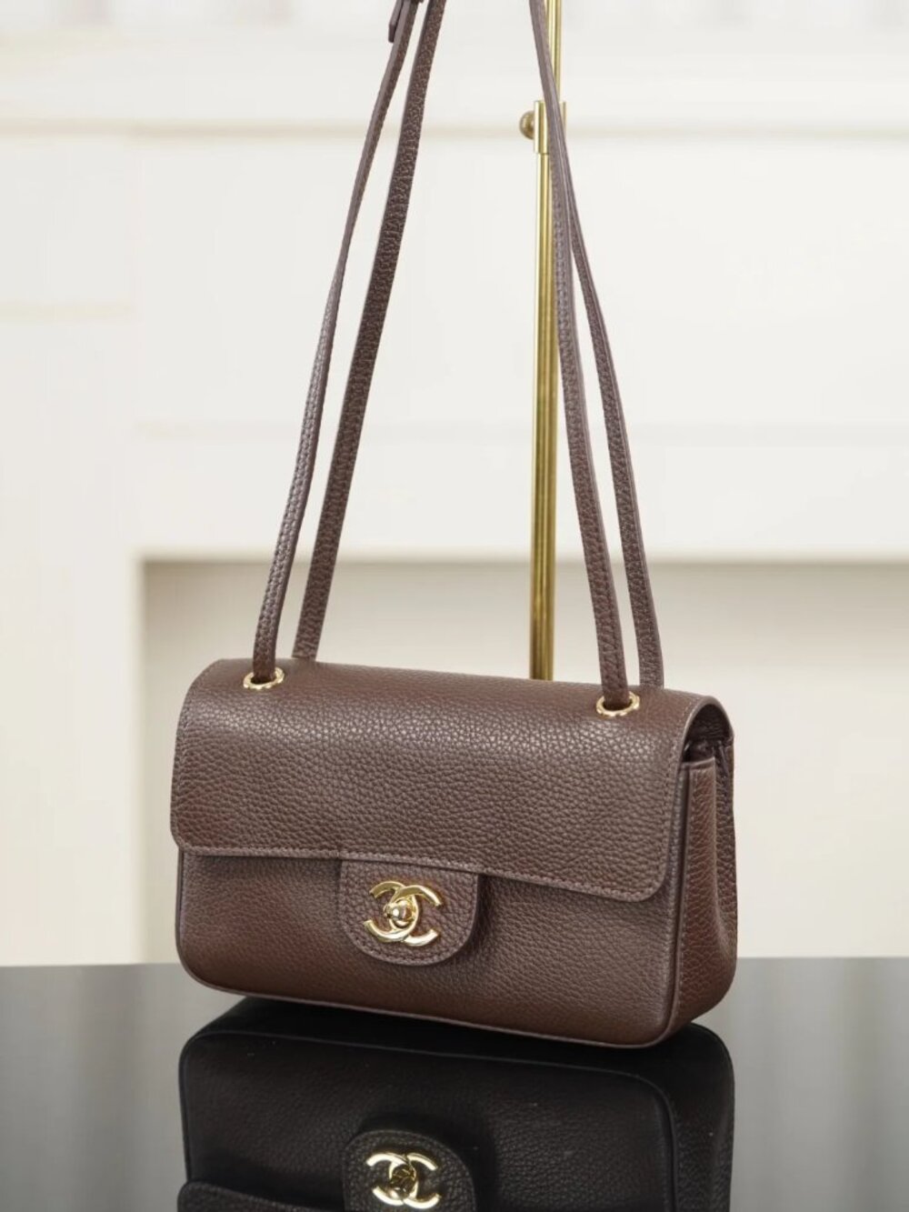 Classic CHANEL Bags: A Stylish and Versatile Choice for Elegance